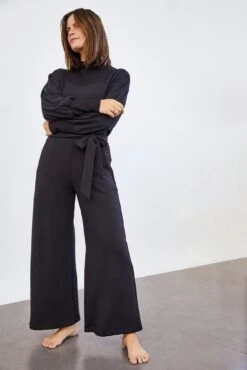 Coco Luxe Fleece Pants -AGOLDE Style 0117CocoLuxeBlack 8135 web