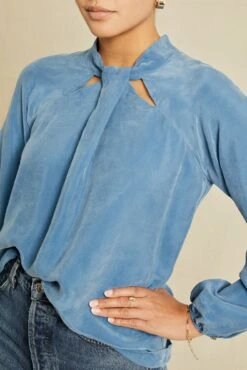 Papillon Cottonseed Cupro Blouse - Azure -AGOLDE Style 0156 Papillon Azure V2 15935 web e9ba8149 470f 49c4 9937 5cbe3df04e24