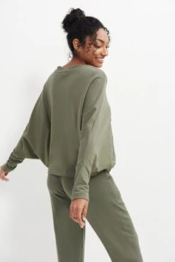 Dominique Reverie Terry Sweatshirt - Vetiver - ReAmour -AGOLDE Style 0271 Dominique Reverie Terry Vetiver 0746 Web 1226090b 3704 4ece b874 babba78c7cba