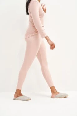 Magda Cropped Dream Rib Leggings - Rose -AGOLDE Style 0333 Cropped Magda Dream Rib Rose 0330 web 33e29430 9763 4e26 8621 95aa72c1307f