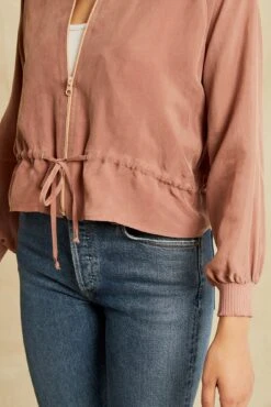 Roux Mixed Cupro Jacket - Quartz -AGOLDE Style 0515 Roux Jacket Quartz 4074 web 3868b371 6059 438a 8fce 956c836b0e0c