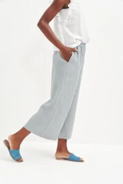 Salice Linen Pants - ReAmour -AGOLDE Style 0558 Salice Linen Eucalyptus 1297 web 83c02430 da7c 47ca 9fc7 ed092f57b08f