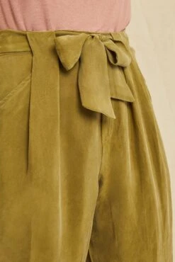 Eve Cottonseed Cupro Pants - Matcha -AGOLDE Style 0704 Eve Matcha 3883 web 9917d7ce aba7 4bb6 9e7f dfabd00de2b2