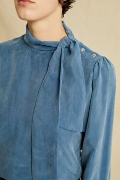 Olivet Cottonseed Cupro Blouse - Azure -AGOLDE Style 0710 Olivet Cottonseed Cupro Azure 1374 web 821d2f1d 153e 4945 b445 9356556803f8