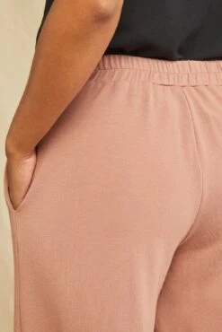 Eugenia Luxe Fleece Pants - Quartz -AGOLDE Style 0716 Eugenia Luxe Quartz 3478 web d96834bf ad61 41d1 ae14 c31c11819c36