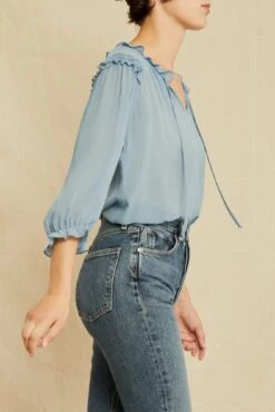 Silva Crinkle Cupro Blouse - Pool -AGOLDE Style 0804 Silva Pool 3414 web d7a8b32a c21b 49c5 b9f0 318e1e85295d