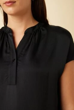 Renata Eco Textured Viscose Blouse - Black -AGOLDE Style 10021 Renata Seersucker Black 4