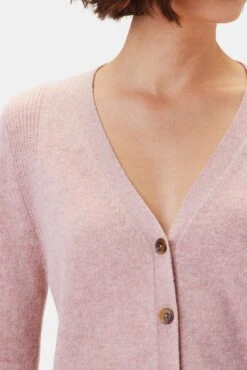 Mason Cashmere Cardigan - Peony -AGOLDE Style 10251 Mason Cashmere Peony 4 1fc2a5ca b94f 439c bde3 c4fa1015e04e