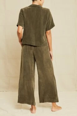 Monroe Cottonseed Cupro Pajama Top - Olive -AGOLDE Style 211013 AV October ECOMM 0221MonroePJTopOlive 5322 a2e31488 2c35 4777 bcdb 6e2231835ee6