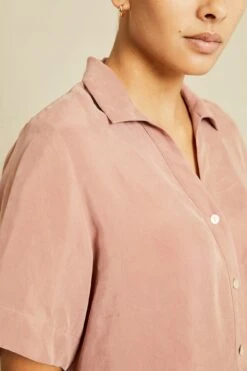 Monroe Cottonseed Cupro Pajama Top - Quartz -AGOLDE Style 211013 AV October ECOMM 0221MonroePJTopQuartzCupro 6285 62e1da02 dbd2 4d30 a932 c9291a70e54f