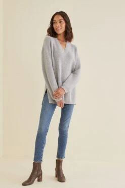 Elita Wool Sweater - ReAmour