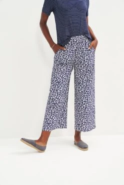 Salice Washable Silk Pants - Navy Sauvage 7 Salice Washable Silk Pants - Navy Sauvage -AGOLDE Style 9388 Salice Washable Silk Sauvage Print 0364 web 4604b0bb 4e95 40f7 86b0 0f618a06ab04