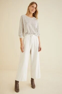 Edie Corduroy Pants - ReAmour -AGOLDE Style 9400 Issa Betty Dot 4005 web bbb1dd8f 7d43 4e51 9950 7b80366fa520