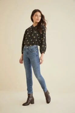 Endora Washable Silk Blouse - Jaguar -AGOLDE Style 9603 Endora Jaguar 1676 web 41be32a1 d76e 44df b906 abacc7fa4955