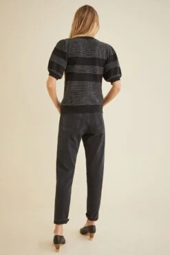 Liza Sweater Tee - ReAmour -AGOLDE Style 9666 Liza Black Texture Stripe 2267 web 64875873 6486 46f4 9756 a965b26ff5da