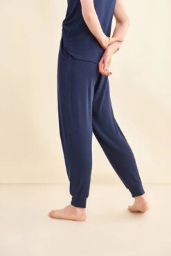 Skylar Dream Rib Joggers - Ocean -AGOLDE Style 9687 Skylar Dream Rib Navy 1176 web 2f2b2065 39fb 472d 8877 23dc8c08764b