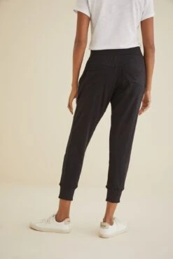 Jamie Pleated Joggers - ReAmour -AGOLDE Style Jamie Black 2423 web 9edbcaec 3de9 41ae a43c 3cea23d94dc3
