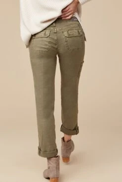 Dayla Cargo Pants -AGOLDE Style level99 dayla cargo olive 0039 web